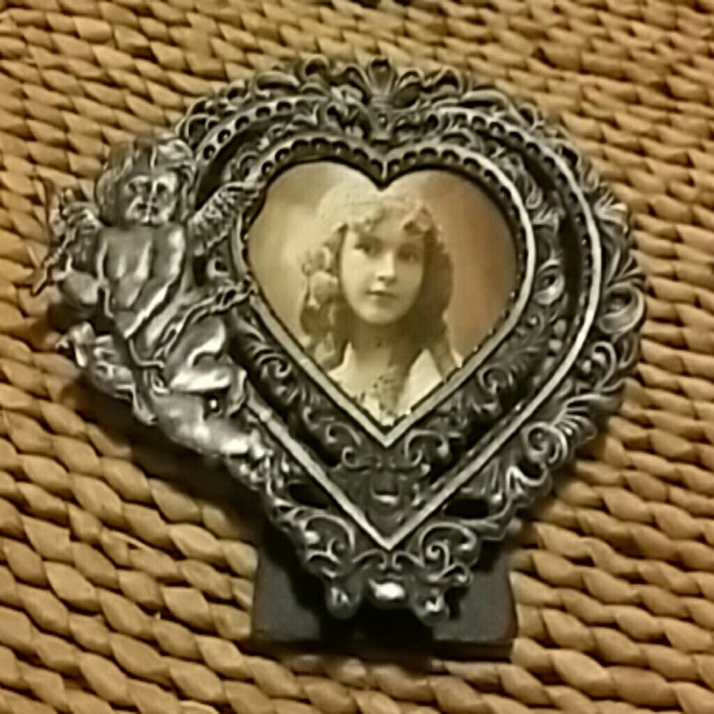 Picture frame - Picture 2 of 3